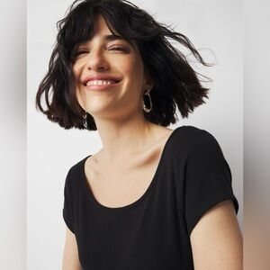 WHBMFORME™ All Ways Stretch Scoop Neck Tee